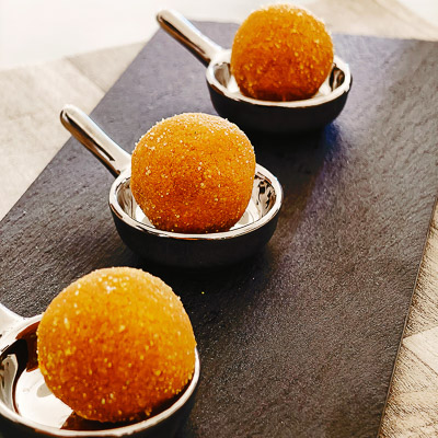 Besan Laddu